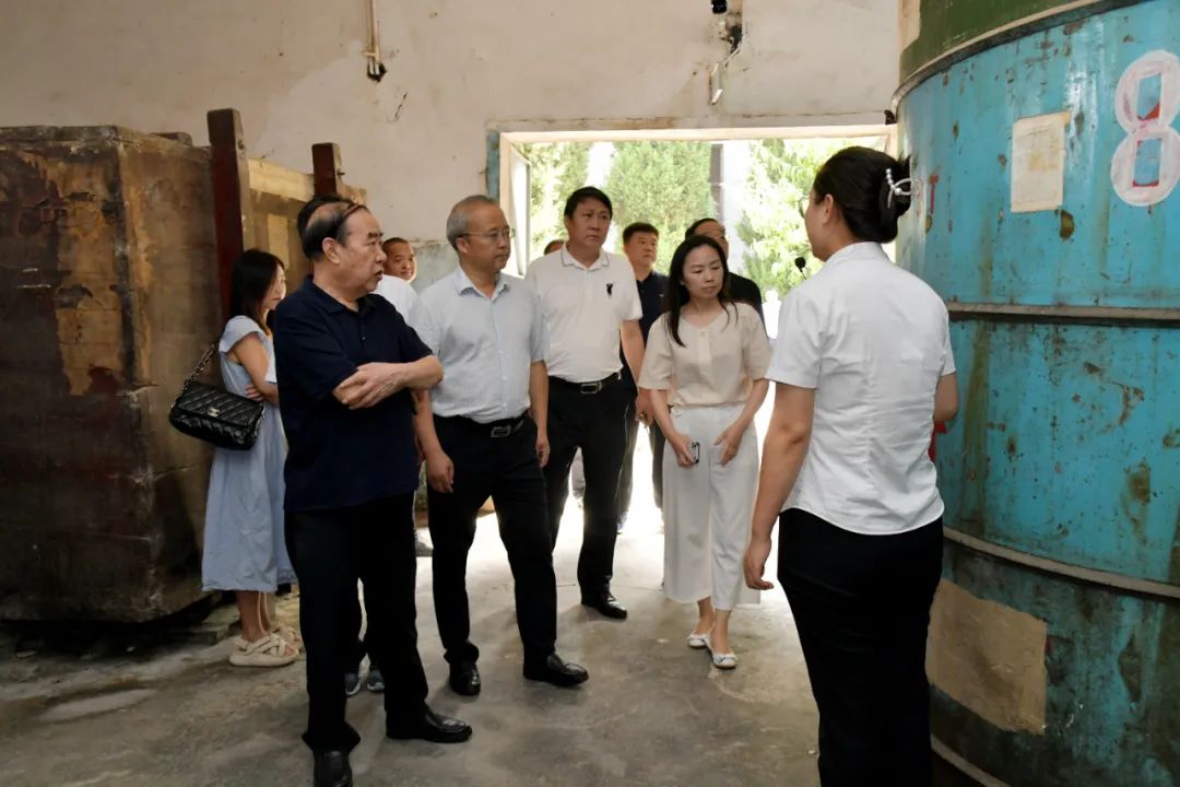 “茅盾文学奖”获得者、中国作协副主席、陕西省作协主席贾平凹到访陕西好色先生软件下载